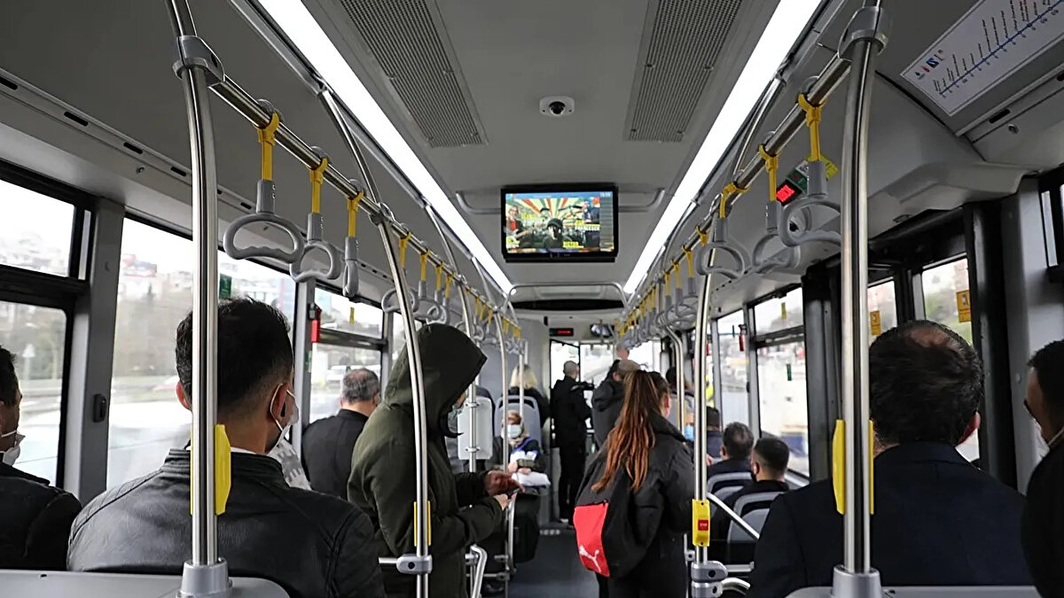 Deniz yolu seferleri<br><br>Üsküdar – Eminönü: 34,20 TL → 44,33 TL<br><br>Kadıköy – Eminönü: 38,11 TL → 49,40 TL<br><br>Kadıköy – Beşiktaş: 38,11 TL → 49,40 TL<br><br>Bostancı – Adalar: 100,45 TL → 130,22 TL