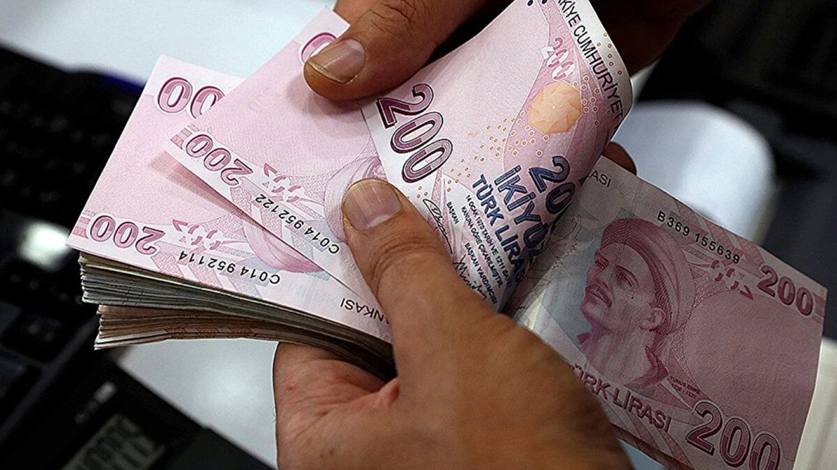 EGM Maaş Promosyonu Ödemesi Ne Zaman Yapılacak?<br><br>Promosyon ödemeleri, anlaşmanın imzalanmasının ardından toplu olarak personel hesaplarına yatırılacak. Resmi takvime göre bu tür sözleşmeler genellikle yılın ikinci yarısında yenileniyor.