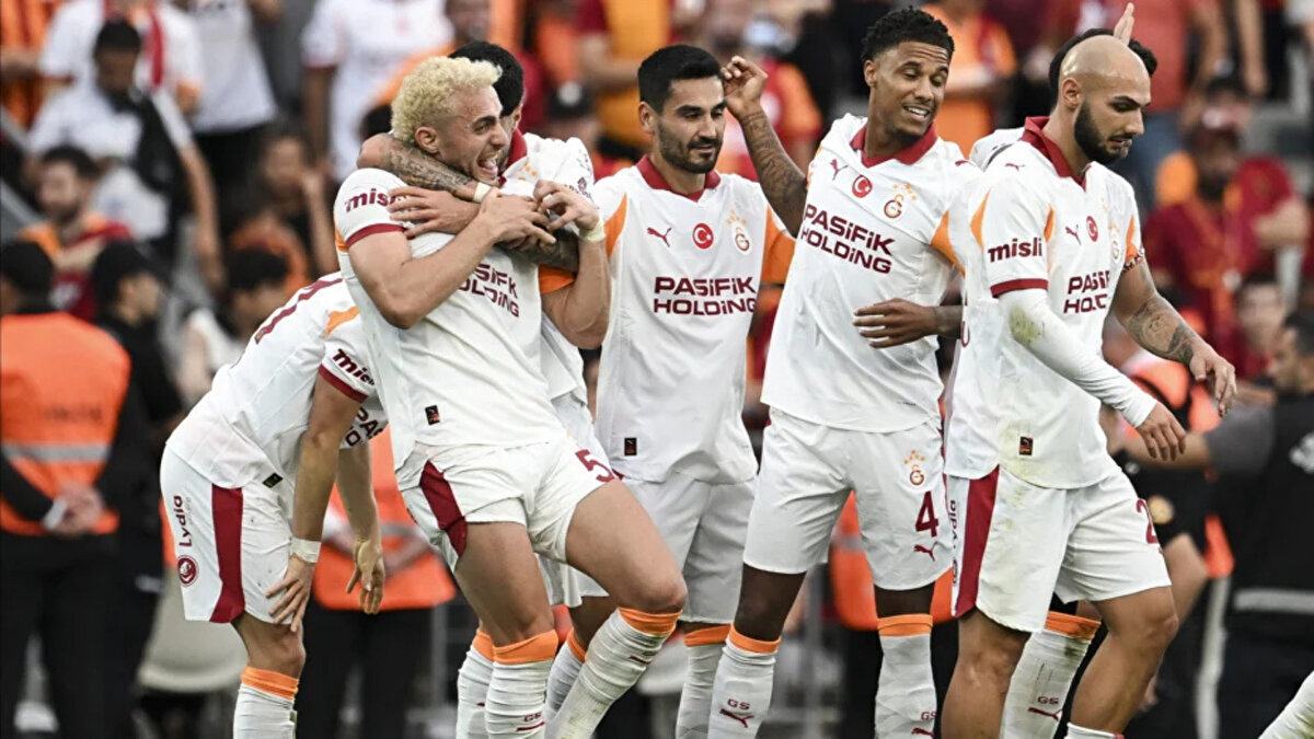 İlkay Gündoğan, Victor Osimhen, Leroy Sane, Uğurcan Çakır ve Wilfried Singo takıma güç kattığına dikkat çekildi.