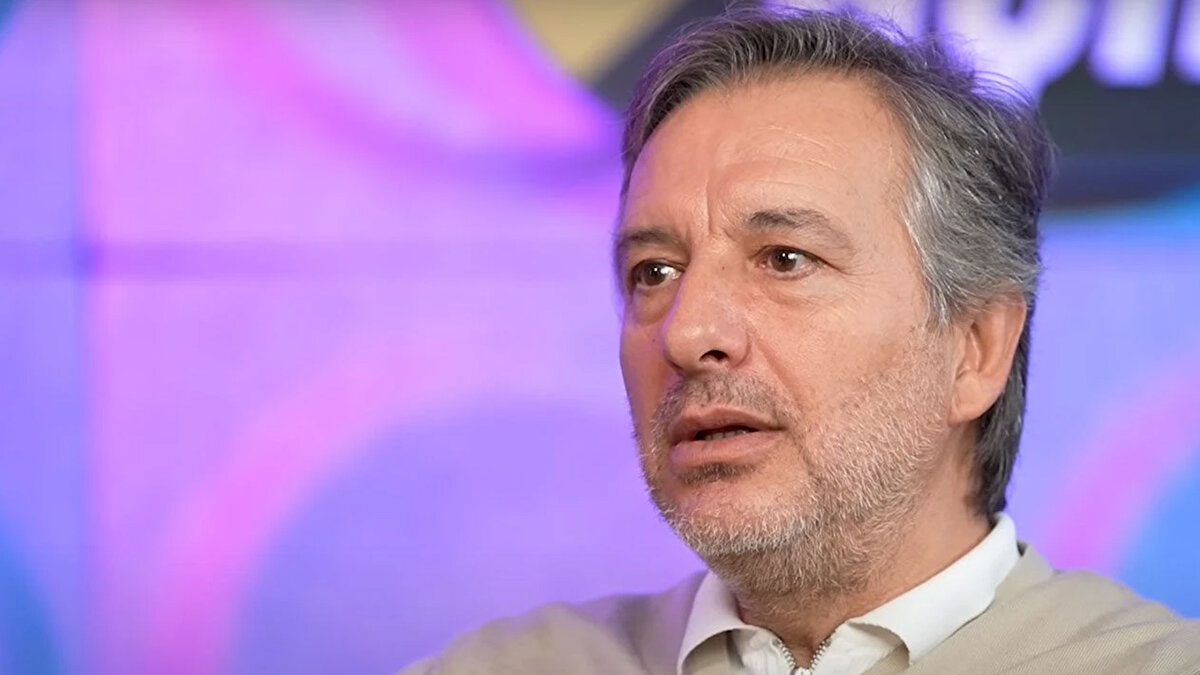 Takımdaki eksiklere de dikkat çeken Yağcıoğlu, "Archie Browm yine takımın en çok çalışan ve hücuma en çok destek veren oyuncusu. Kerem'in ilk maçı, onun da bir mazereti var, onu da kabul ediyorum. Ama bunlar değiştiği zaman daha farklı bir şey çıkabilir ortaya. Semedo yok, son derece önemli bir oyuncu. Orta sahada Alvarez yok. Bunlar bu takıma girecekler. Girdikleri zaman da farklarını hissedeceğiz." dedi.