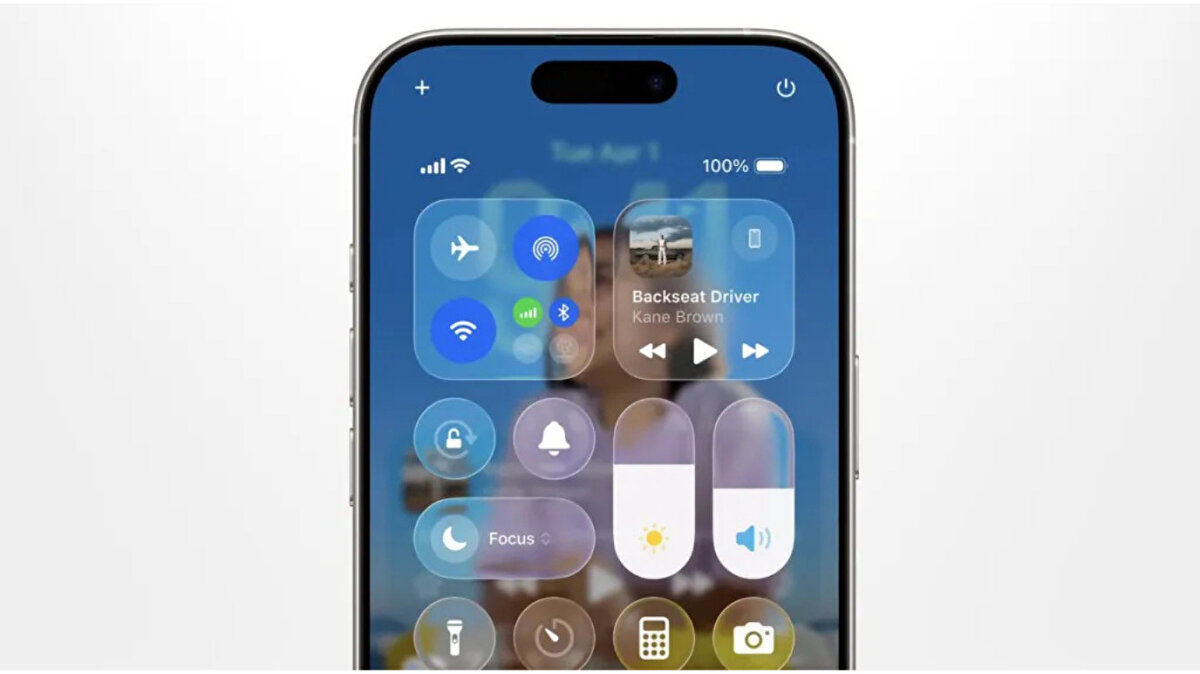 Güncellemelerin Önemi<br>Apple, güncellemelerin bazı özelliklerin daha fazla kaynak gerektirmesi nedeniyle performans ve pil ömründe küçük değişiklikler yaratabileceğini kabul etti ancak bu değişikliklerin güncelleme yapılmaması için yeterince ciddi olmadığını belirtti.