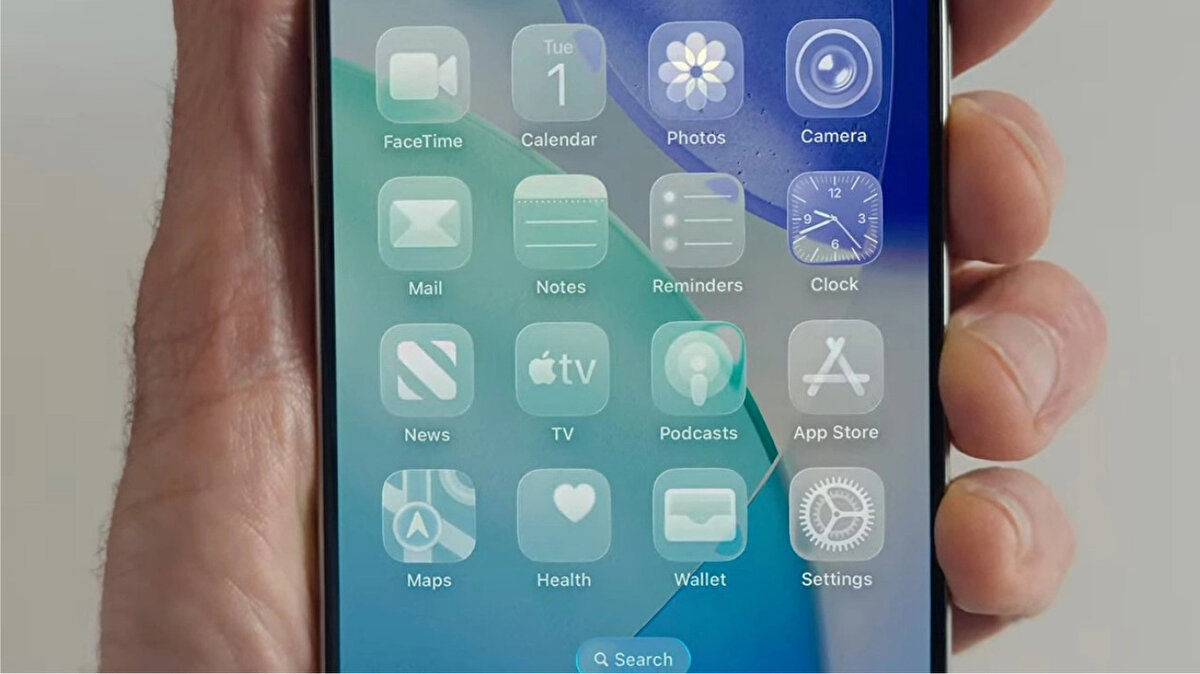 iOS 26 Güncellemesi Yayınlandı<br>Apple, iOS 26 güncellemesini tüm iPhone kullanıcılarına sundu ve kullanıcıları, güncelleme sonrası pil ömründe geçici değişiklikler konusunda uyardı.