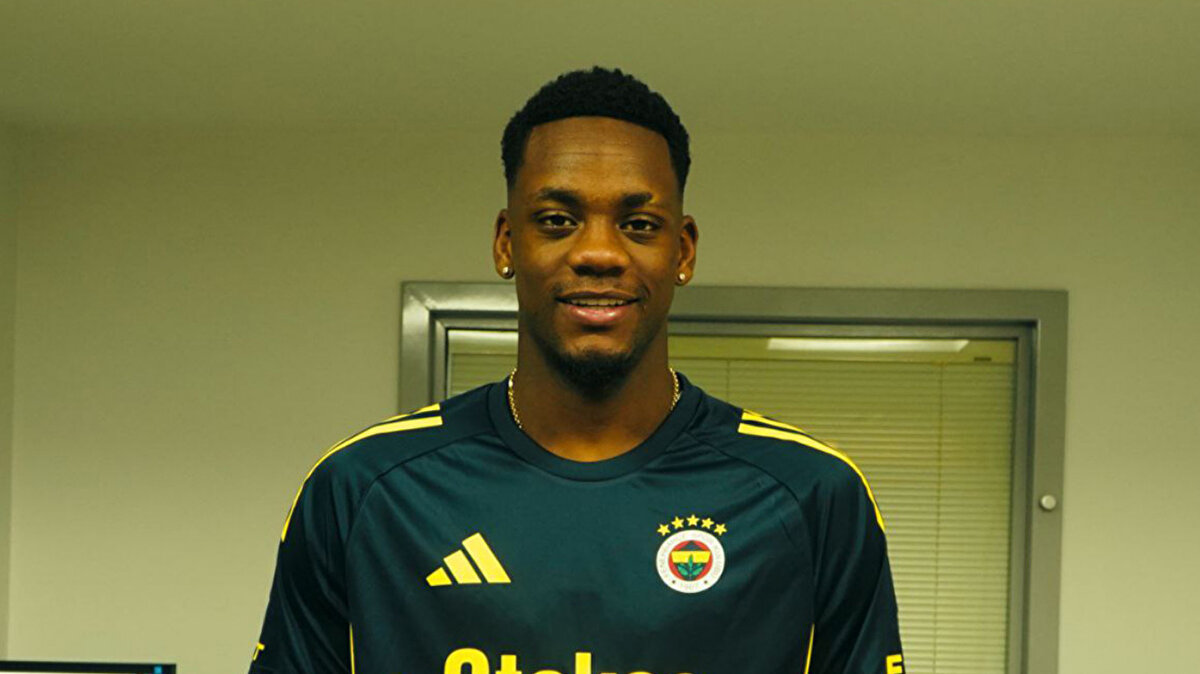 Fenerbahçe formasıyla bu sezon 6 maça çıkan Kolombiyalı golcü, 1 gol atarken 1 kez de asist yaptı.