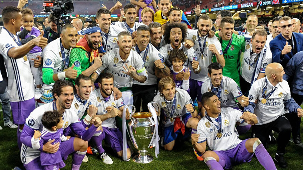 2016-17: Real Madrid