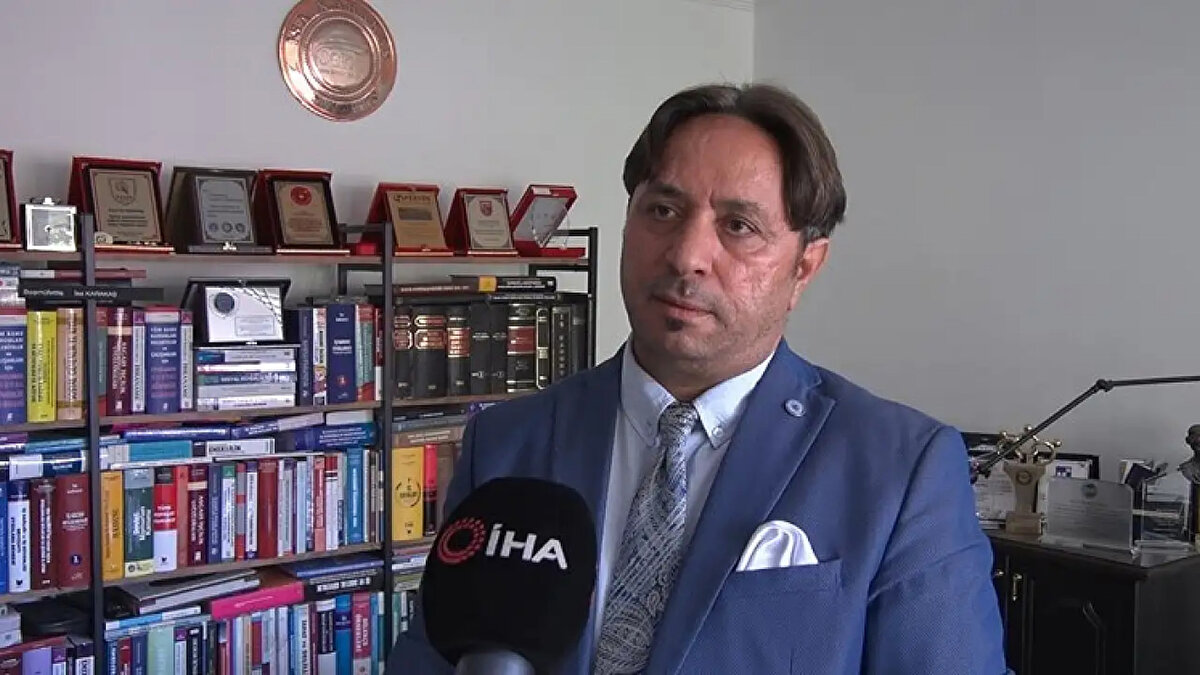 "İstihdam üzerinden alınan SGK primleri işçi işveren payı dahil artı işsizlik sigortasıyla birlikte yüzde 37,75 oranındadır. Bunun üzerinden ilave olarak işçilerden yüzde 3 oranında prim alınması yine işverenlerden yüzde 3 ya da 5 oranında prim alınması halinde bunu kaldırmalarının mümkün olmadığını söyleyebiliriz."