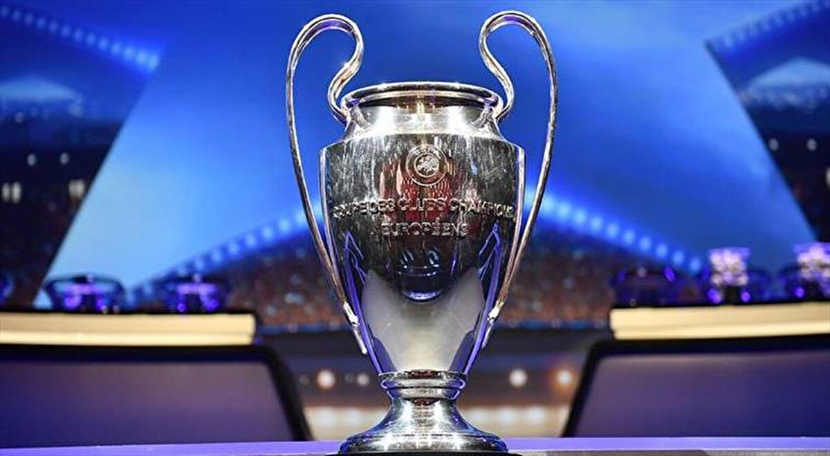 Athletic Bilbao - Arsenal Muhtemel 11’ler<br><br>Maç öncesinde teknik direktörlerin sahaya süreceği kadrolar da merak konusu. Athletic Bilbao-Arsenal muhtemel 11’ler maç saatine doğru netlik kazanacak. Futbol otoriteleri ise iki takımın da güçlü isimlerle sahada olması beklenen karşılaşmada büyük bir çekişme yaşanacağı görüşünde.