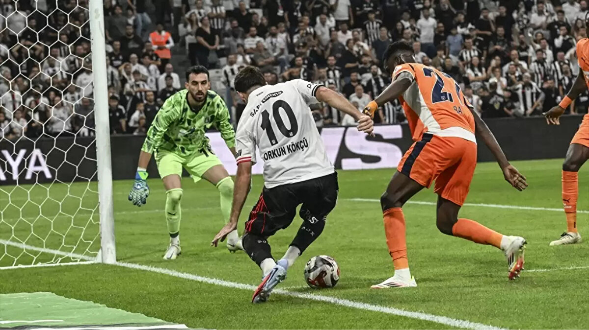 Pozisyona ilişkin kamuoyuyla paylaşılan VAR kaydında hakemlerin ses tonları ve konuşma biçimlerinden nasıl bir duygu ve psikoloji içinde olduklarının takdirini ise kamuoyuna bırakıyoruz.<br><br> <br><br>Meselenin hukuken sonuna kadar takipçisi olacağımızı kamuoyunun bilgisine saygılarımızla sunarız."