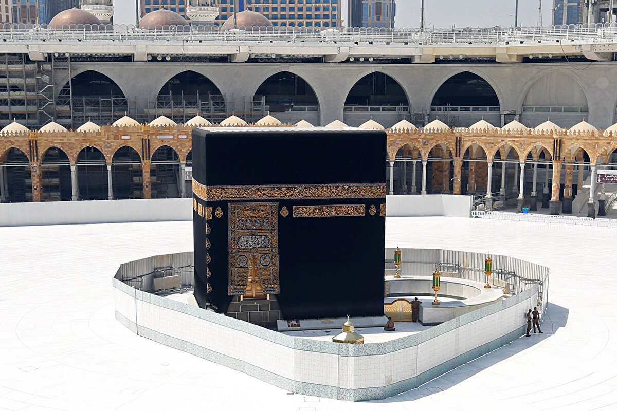 Öğrenci fiyatları:<br><br>4 kişilik oda: 4475 SAR<br><br>3 kişilik oda: 4675 SAR<br><br>2 kişilik oda: 4975 SAR