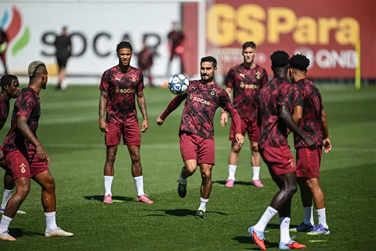 Galatasaray'ın Şampiyonlar Ligi'nde Eintracht Frankfurt'la oynayacağı maç, 18 Eylül Perşembe günü TSİ 22.00'de başlayacak.<br><br> <br><br>