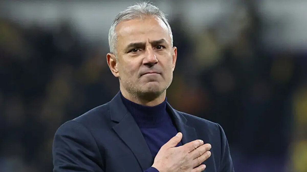 Yeni bir seçim olacak. Hangi başkanımız ve yöneticilerimiz kazanırsa onlara da yeni gelen hocamıza da başarılar diliyorum. Sonuna kadar da Fenerbahçe’ye ve hocamıza şampiyonluk yolunda başarı diliyorum, desteğimi de vermeye devam edeceğim. Ben hiçbir zaman Fenerbahçe hakkına konuşmadım. Başkan ve yöneticiler hakkında da konuşmam, bu karakterde bir insan da değilim.<br><br>