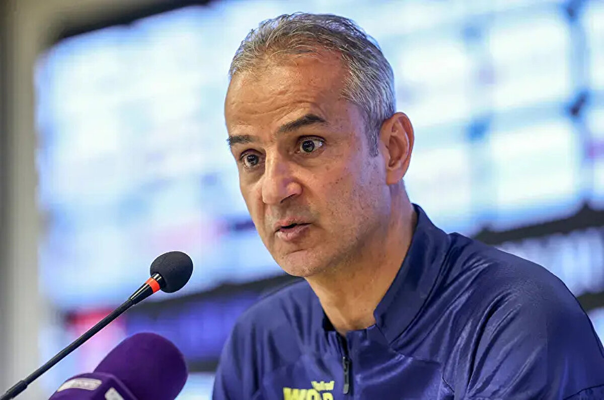 99 puan, 99 golle çıtayı yükseğe koyduk. El elden üstedir, yeni gelen hocalar inşallah daha iyisin yapar. Fenerbahçe bunu hak ediyor. Gelen hocalar hakkında konuşacak değilim. 2 sene önce bütün rekorları kırdığımda da yeni bir hoca geldi ve saygı duydum. O günden bu yana da hiçbir açıklamada bulunmadım. <br><br>