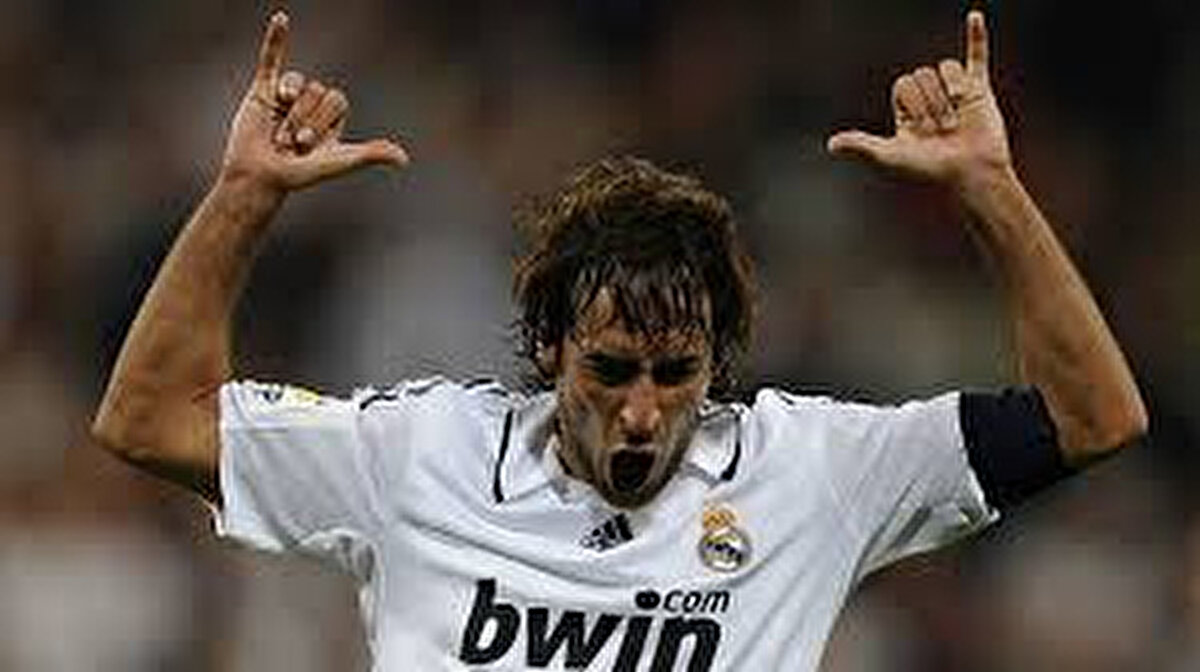 5-)Raúl:<br>71 Gol