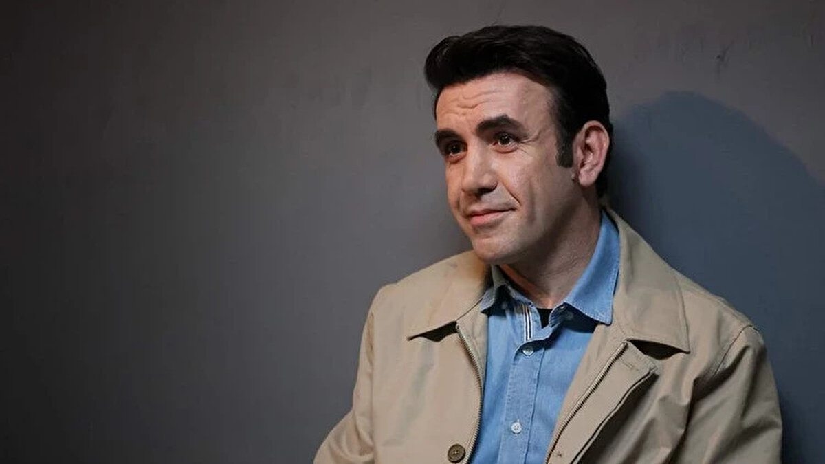 Bahar dizisinde Timur öldü mü? Mehmet Yılmaz Ak ayrıldı mı?<br><br>Show TV’nin reyting rekortmeni dizisi Bahar, 9 Eylül 2025’te yayınlanan 3. sezon ilk bölümüyle ekrana döndü. Başrollerinde Demet Evgar, Buğra Gülsoy ve Ecem Özkaya’nın yer aldığı dizide, en çok konuşulan konu Mehmet Yılmaz Ak’ın canlandırdığı Prof. Dr. Timur Yavuzoğlu karakterinin akıbeti oldu.