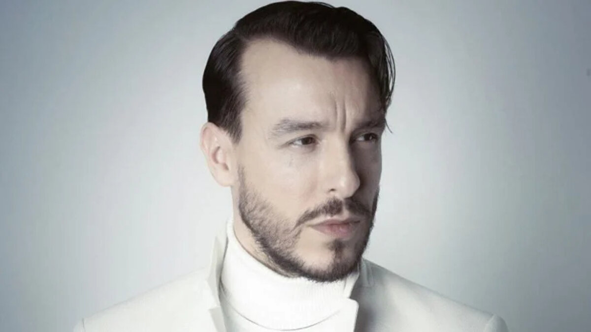 Daha önceki paylaşımlarında da Gazze'de yaşananlara tepki vererek Küresel Sumud Filosu'na destek olan sanatçı, işgale karşı uluslararası toplumun sessizliğini eleştirdi.