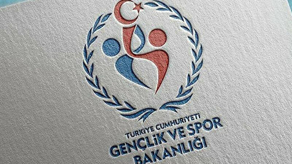 ÜNİDES, bu yıl da üniversite gençlerinin yenilikçi, sürdürülebilir ve kapsayıcı projelerine destek vererek onların gelişimine katkı sağlamayı hedefliyor.