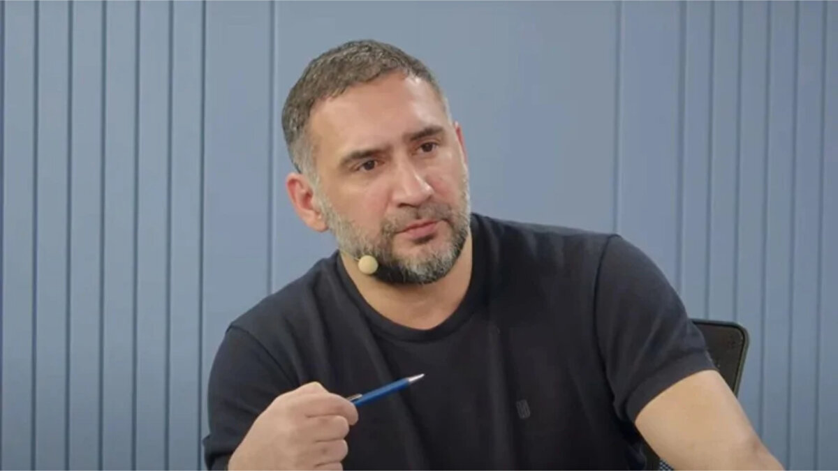 "Ama Cihan Aydın, Onur Özütoprak… Güzel bir toplantı yapmışlar devre arasında. 'Biz bir şey yapalım, bak bu Fener ayağa kalkamayacak, yardım edelim, tempo getirelim maça' demişler."