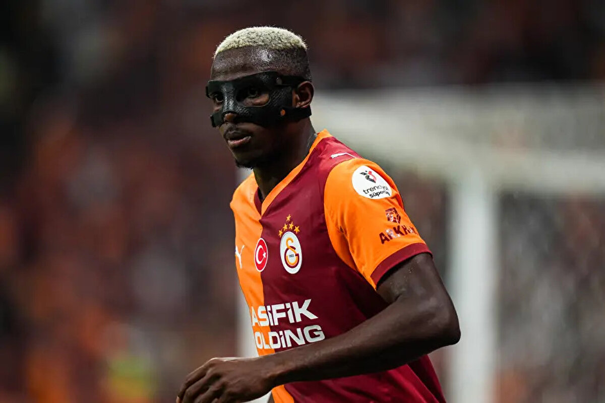 Sarı kırmızılıların yıldız ismi Victor Osimhen Milli takımda sakatlanmıştı. Galatasaray'ın Eyüpspor'la oynadığı maçta forma giyemeyen Victor Osimhen'in Eintracht Frankfurt deplasmanında oynayıp oynayamayacağı ise merak konusu.