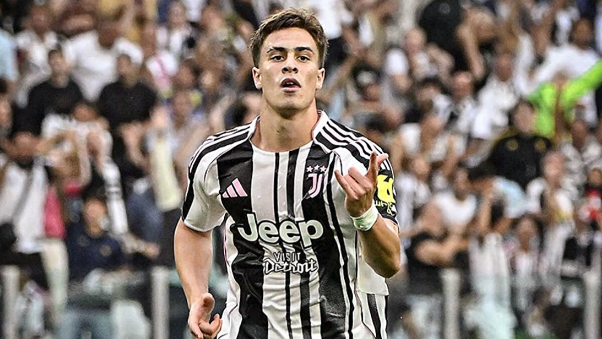 Sezona müthiş bir başlangıç yapan Kenan Yıldız’ın performansı İtalyan basınında da övgüyle yer bulurken, taraftarların genç futbolcuyu ayakta alkışlaması dikkat çekti.