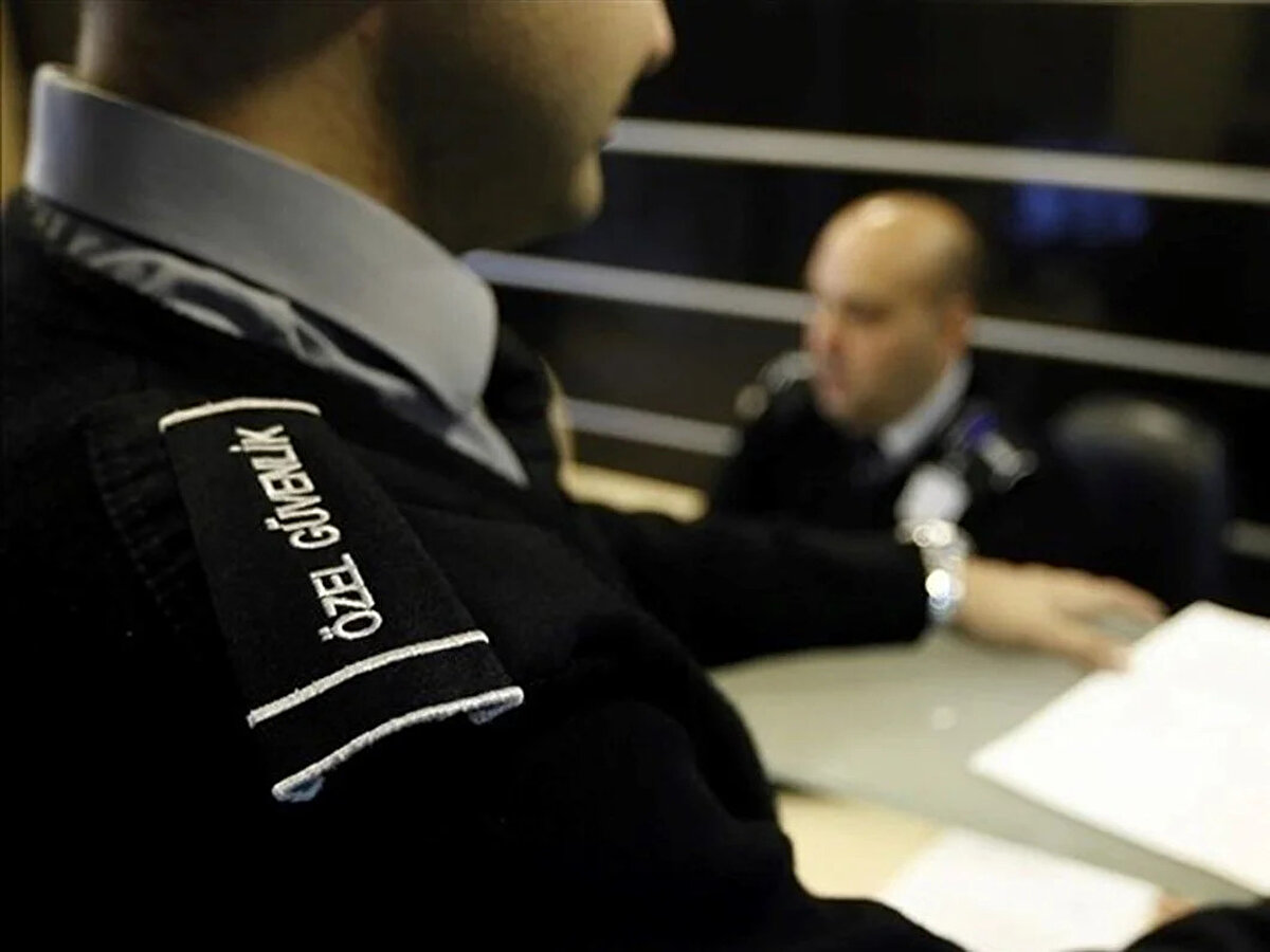 117. ÖGG Sınavına Kimler Katılabilir?<br><br>117. Dönem ÖGG sınavı, özel ve kamu kurumlarında güvenlik görevlisi olarak çalışmak isteyen tüm adaylar için geçerli. Silahlı veya silahsız güvenlik görevlisi olmak isteyen adaylar, sınav kategorilerine göre başvurularını tamamlayarak sınava girebilecek.