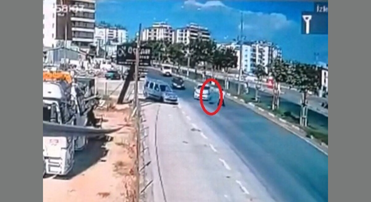 Yaralılar, sağlık ekiplerinin kaza yerindeki ilk müdahalelerinin ardından ambulans ile Serik Devlet ve Serik’teki özel hastaneye kaldırıldı.