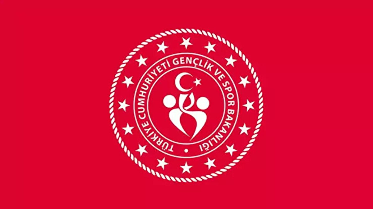 Gençlik ve Spor Bakanlığı (GSB), taşra teşkilatına bağlı yurt müdürlüklerinde görevlendirilmek üzere 450 sözleşmeli Yurt Yönetim Personeli alımı gerçekleştireceğini duyurdu. Başvurular 8 – 12 Eylül 2025 tarihleri arasında alınırken, adaylar şimdi gözlerini sonuçların açıklanacağı tarihe çevirdi. “GSB personel alımı sonuçları ne zaman açıklanacak, sözlü sınav ne zaman yapılacak?” soruları gündemin öne çıkan başlıkları arasında yer alıyor.