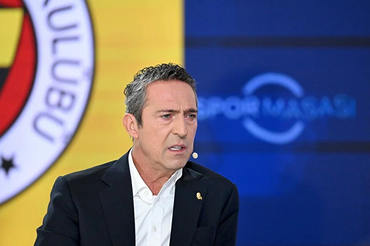 "AZİZ YILDIRIM GELSE NE OLUR?"<br><br>"TFF'nin ağır topları uzun süredir Fenerbahçe'nin seçimi üzerinde konuşuyor. 'Aziz Yıldırım gelse ne olur, nasıl ulaşırız' deniyor. Bunlar tespitli. Hakem İşleri Koordinatörü, faal hakem olarak devam ediyor. Bunun da bu şekilde olmasını size bırakıyorum! Bir yapı yıkılmaya çalışılırken, belki de yeni bir yapı inşa ediliyor. Bunu da önümüzdeki günlerde açıklayacağız."