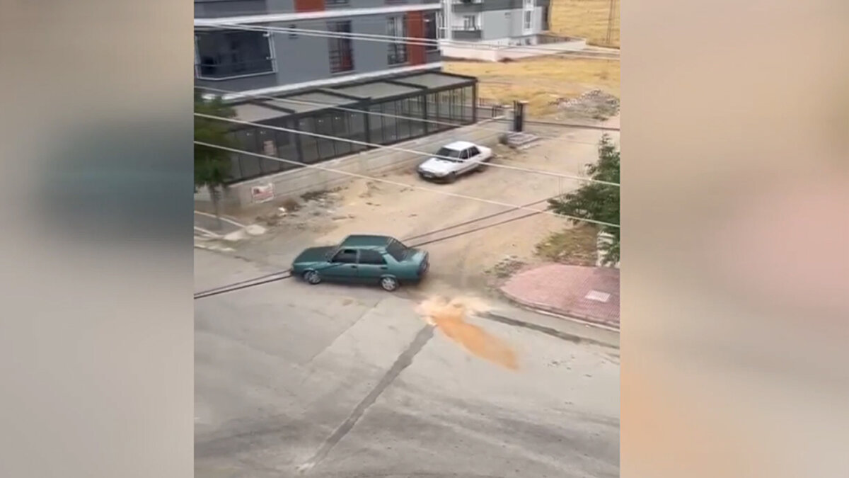 Amasya'nın Merzifon ilçesinde otomobiliyle drift atan sürücüye 46 bin 392 lira ceza uygulandı.