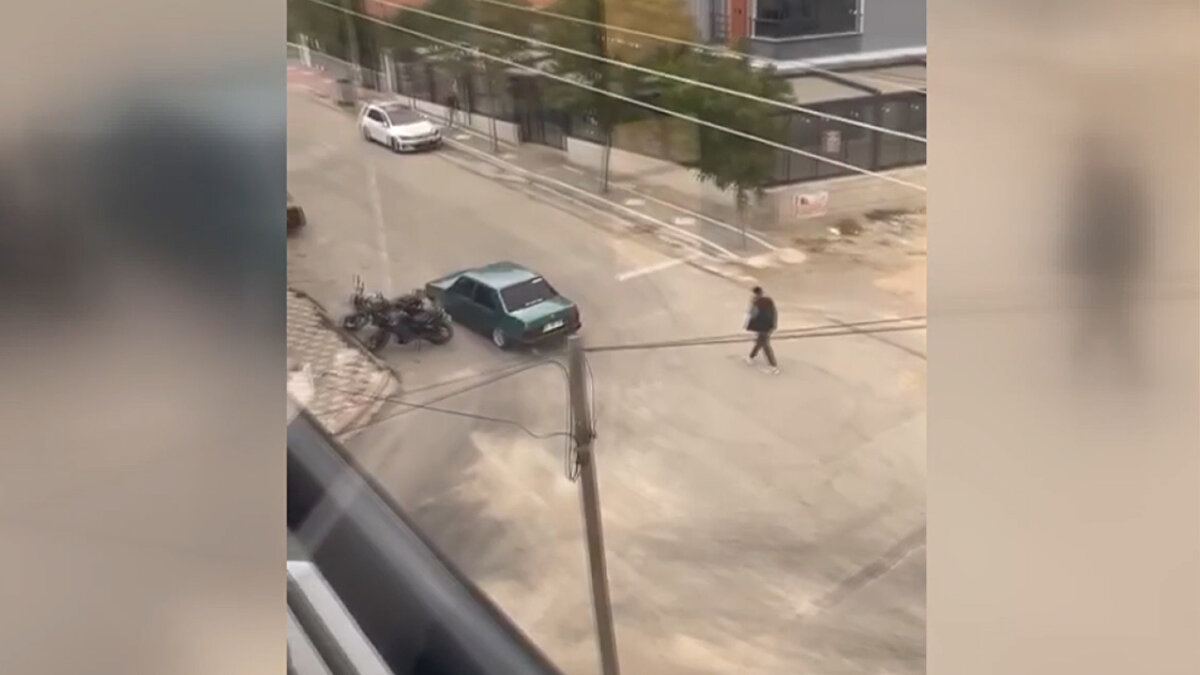 Trafik güvenliğini tehlikeye attığı gerekçesiyle 46 bin 392 lira cezai işlem uygulanan sürücünün ehliyetine 2 ay el konuldu.