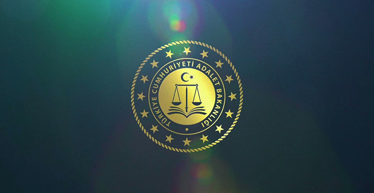 ADALET BAKANLIĞI PERSONEL ALIM SONUÇLARI AÇIKLANDI MI?<br><br>15 Ağustos'da tamamlanan Adalet Bakanlığı 5 bin<br>personel alım başvurularının sonuçları henüz açıklandı. Sonuçların<br>önümüzdeki günlerde açıklanması bekleniyor.<br>Adalet Bakanlığı 5 bin personel alım başvuru sonuçları<br>açıklandığında detayları haberimizde paylaşacağız.