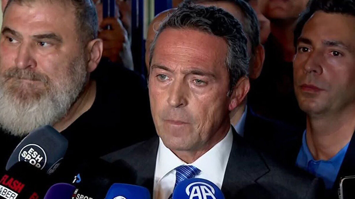 "FENERBAHÇE SEÇİMLERİNE BİR OPERASYONDUR, BİR MÜDAHALEDİR"<br><br>"Sn. Başkan size sesleniyorum: ‘Siz dediniz ki, ‘VAR hakemi hata ya-pa-maz.’ Tavrınızı bekliyoruz. Türk futbolunun selameti için MHK hakeminizin, başkanınızın kim olduğunu, ne olduğunu lütfen ve lütfen kulak verin. Bütün Ankara bu konuyu, bu kişiyi konuşuyor."