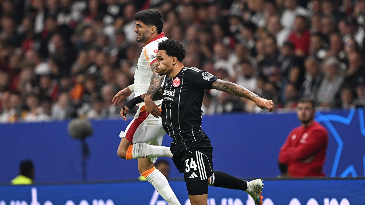 UEFA Şampiyonlar Ligi 2025-2026 sezonu ilk hafta maçında Galatasaray, deplasmanda Eintracht Frankfurt ile karşılaştı. 