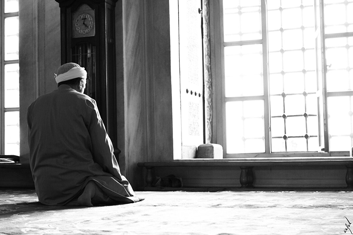 [1] İbn Mâce, Ticâret, 29.<br><br>[2] Rahmân, 559.<br><br>[3] Buhârî, Büyû’, 23.<br><br>[4] İbn Mâce, Ticâret, 45.<br><br>[5] Nûr, 2437.<br><br>[6] Tirmizî, Büyû’, 4.