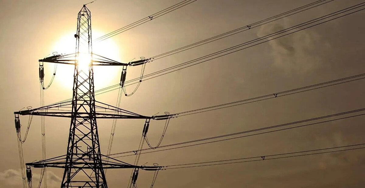 İSTANBUL, MALTEPE, İlçesi'nde planlanan 7 adet elektrik kesintisi bulunmaktadır.<br><br><br>Bakım Çalışması<br>20.09.2025 14:00 - 17:00<br>Kesinti Nedeni: ŞEBEKE İYİLEŞTİRME ÇALIŞMALARI<br>Etkilenen Cadde Sokak ÇAM, LİSEALTI, ÇİÇEKLER, KOCATEPE, ATATÜRK, REYHAN, AŞİYAN, BERİVAN ÇIKMAZI, İNÖNÜ, FEYZULLAH<br>Bakım Çalışması<br>20.09.2025 09:30 - 18:30<br>Kesinti Nedeni: ŞEBEKE İYİLEŞTİRME ÇALIŞMALARI<br>Etkilenen Cadde Sokak BEGONYA, EFE BOZ, VARNA, SARIGÜL, BAL, ÇAMLI<br>Bakım Çalışması<br>22.09.2025 09:30 - 13:00<br>Kesinti Nedeni: ŞEBEKE İYİLEŞTİRME ÇALIŞMALARI<br>Etkilenen Cadde Sokak SARAYLAR<br>Bakım Çalışması<br>23.09.2025 09:30 - 14:00<br>Kesinti Nedeni: ŞEBEKE İYİLEŞTİRME ÇALIŞMALARI<br>Etkilenen Cadde Sokak BÜYÜKBAKKALKÖY YOLU, SAMANDIRA YOLU<br>Bakım Çalışması<br>24.09.2025 09:30 - 14:30<br>Kesinti Nedeni: ŞEBEKE İYİLEŞTİRME ÇALIŞMALARI<br>Etkilenen Cadde Sokak BÜLBÜL DERESİ, BİLGİNER, DARLIK, SEVTAP, SAFİR, AYLA, AND, AKMEŞE, SELMAN ÇIKMAZI, KIRGÜLÜ ÇIKMAZI, DOSTLAR, TUNCER, KANAL, RÜYA ÇIKMAZI, GÜLVER, SELMA, GİRNELİLER, GÜLEKEN, ÇEŞMEBAŞI YOKUŞU, KAZIM KARABEKİR, KALKAN, ALTINBİLEK, ESKİ ÜSKÜDAR<br>Bakım Çalışması<br>24.09.2025 10:00 - 16:00<br>Kesinti Nedeni: ŞEBEKE İYİLEŞTİRME ÇALIŞMALARI<br>Etkilenen Cadde Sokak HANCIOĞLU, FİDAN, SELVİ, ÇİĞDEMCİ, YALIN<br>Bakım Çalışması<br>24.09.2025 10:00 - 18:00<br>Kesinti Nedeni: ŞEBEKE İYİLEŞTİRME ÇALIŞMALARI<br>Etkilenen Cadde Sokak MAHİR UZ, PELİT, HATBOYU YOLU, DUT, ŞEHİT MURAT ŞENGÖZ, GÖKER, NARİN, KAĞAN, BAHTİYAR