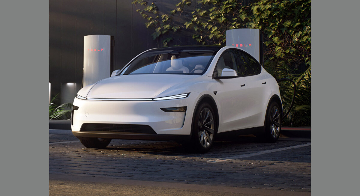 Yeni Batarya Teknolojisi<br><br>Panasonic, Tesla Model Y’nin menzilini 145 km artırabilecek yüksek kapasiteli bir batarya geliştiriyor.<br>Yeni tasarım, anotsuz batarya mimarisi ile geliyor.