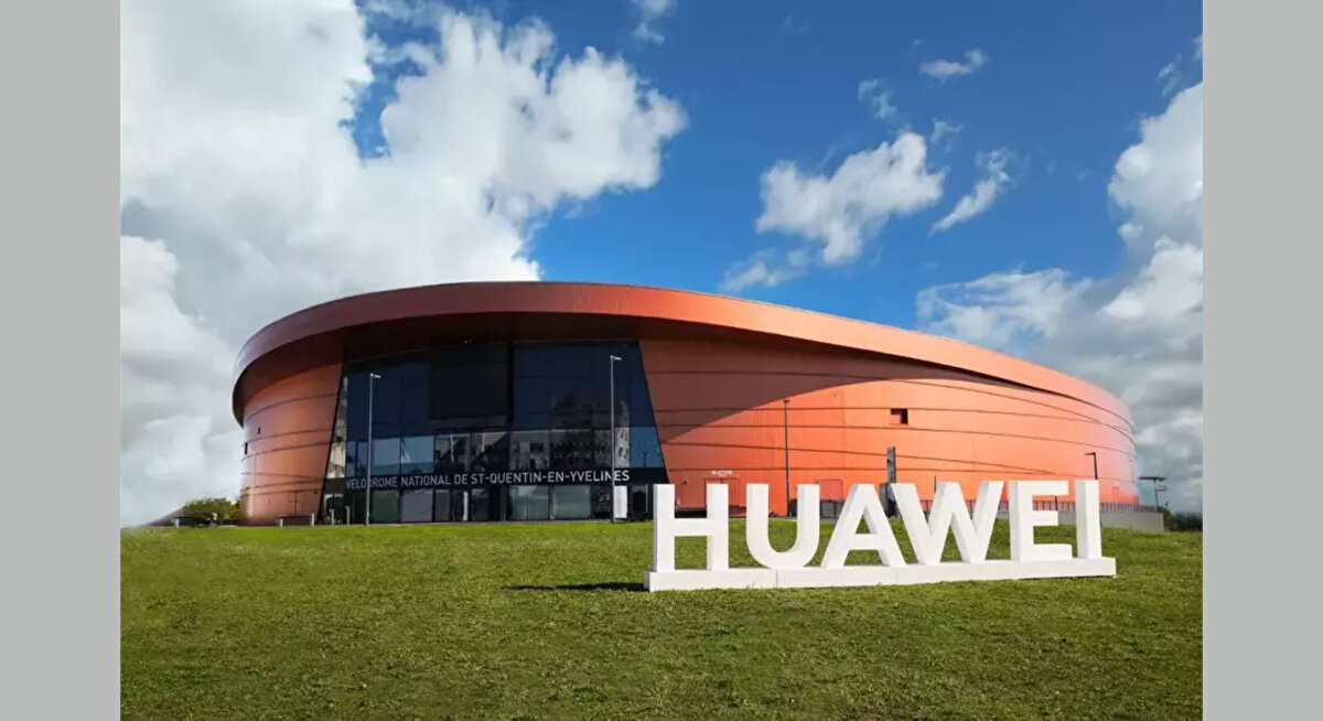 Küresel Etkinlik Paris’te<br><br>Huawei, Fransa’nın başkenti Paris’te düzenlediği küresel etkinlikte yeni giyilebilir teknolojilerini ve mobil cihazlarını tanıttı.