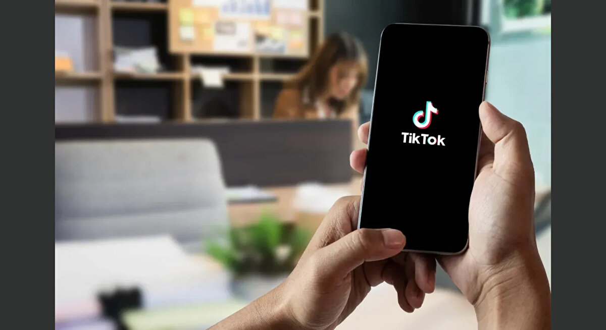 Tırmanan ticari gerilim sonrasında ABD'li ve Çinli yetkililer, 10-11 Mayıs'ta tarife müzakereleri için İsviçre'nin Cenevre kentinde bir araya gelerek, gümrük vergilerini 90 gün karşılıklı düşürme kararı almıştı.