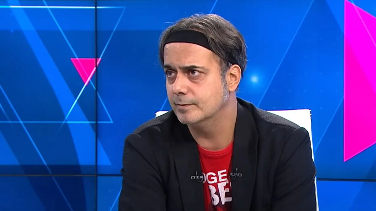 “Bir kulüpte sürekli teknik direktör ve oyuncu değişirse, kurumsal hafızayı başka bir mekanizma korumalıdır. Beşiktaş’ta bu yok. Mesela Göztepe’ye karşı geçen sezon nasıl goller yenmiş, nasıl elenmişsin; teknik ekibin bunları analiz edip tedbir alması lazım. Ama aynı hatalar tekrar ediyor. Beşiktaş yine taçtan gol yedi. Çünkü rakibin bu silahını elinden almak için çalışılmamış”