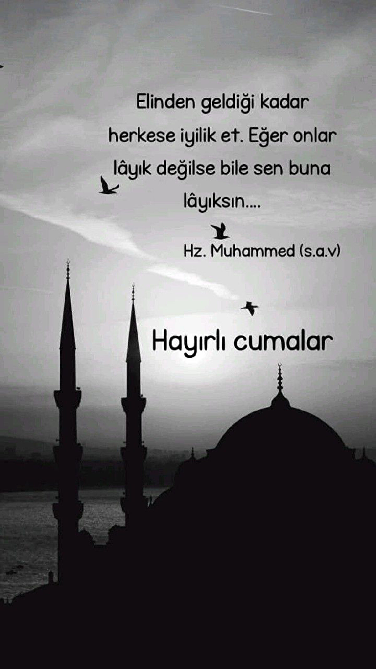 Önce yollar uzanır hakka yürümek için, tomurcuklar güller açar onu görmek için, dua eden biri var senin için. sende dua et ALLAH için. cumanız mübarek olsun.