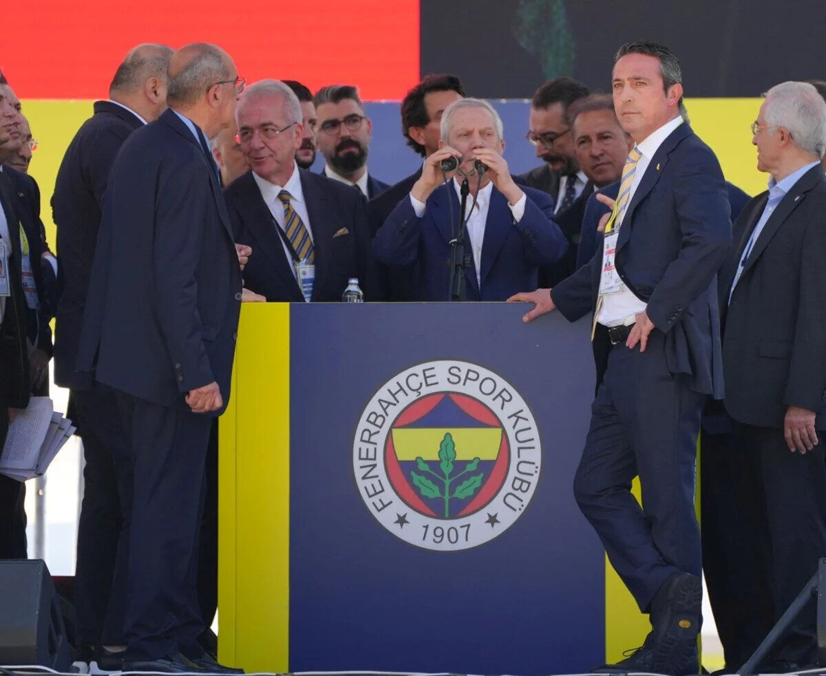 Fenerbahçe'nin 31 Mayıs 2025 dönemi itibarıyla borcu 21 milyar 526 milyon TL olarak açıklandı.