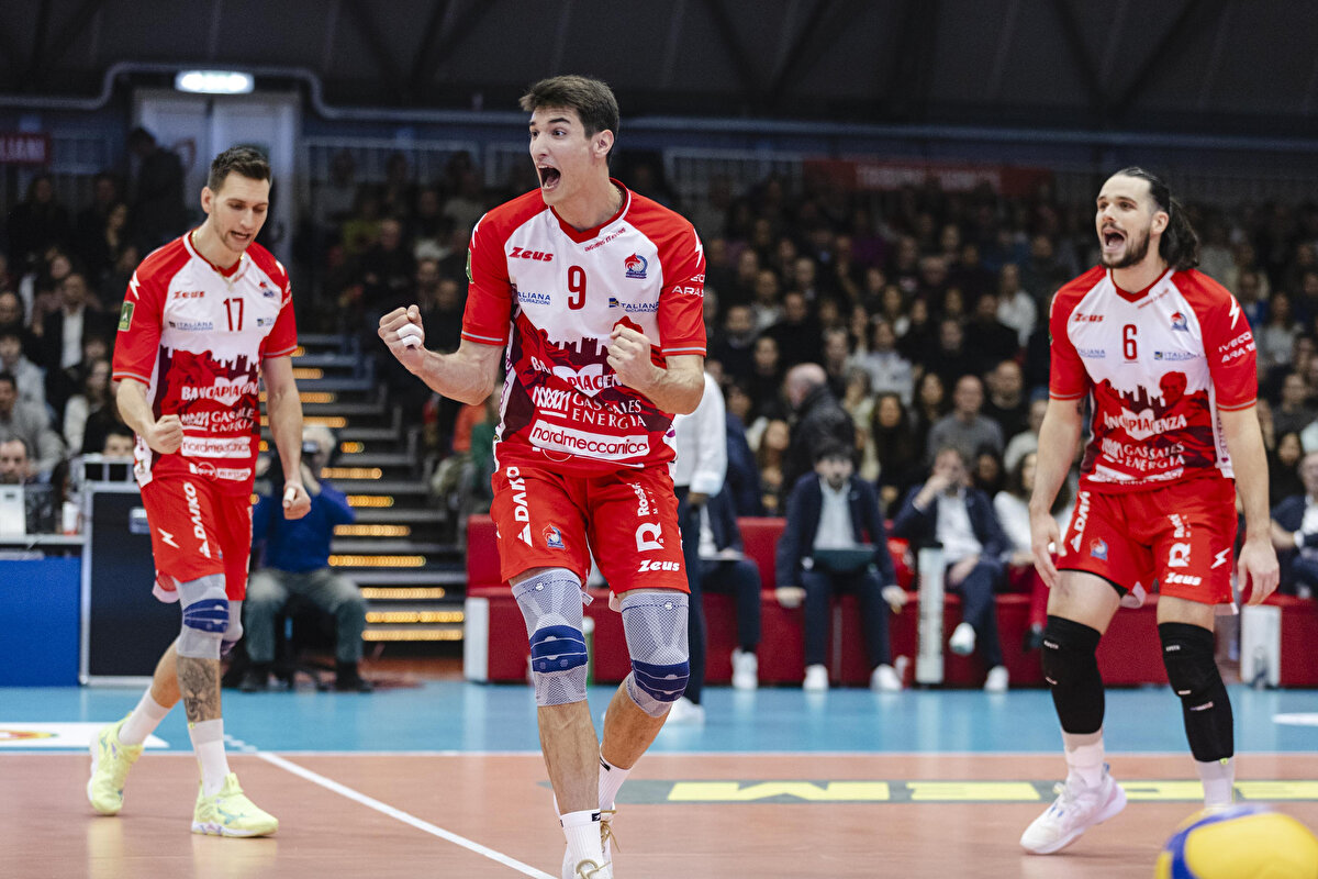 EFE MANDIRACI KAÇ YAŞINDA?<br><br>1 Nisan 2002 doğumlu olan Milli Voleybolcu, 23 yaşındadır.<br>