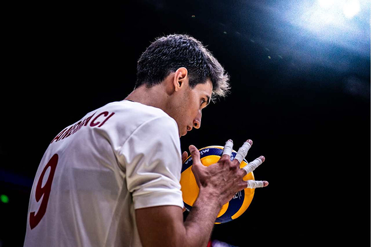 EFE MANDIRACI NERELİ?<br><br>Efe Mandıracı, Aydın'ın Kuşadası ilçesinde doğumludur.