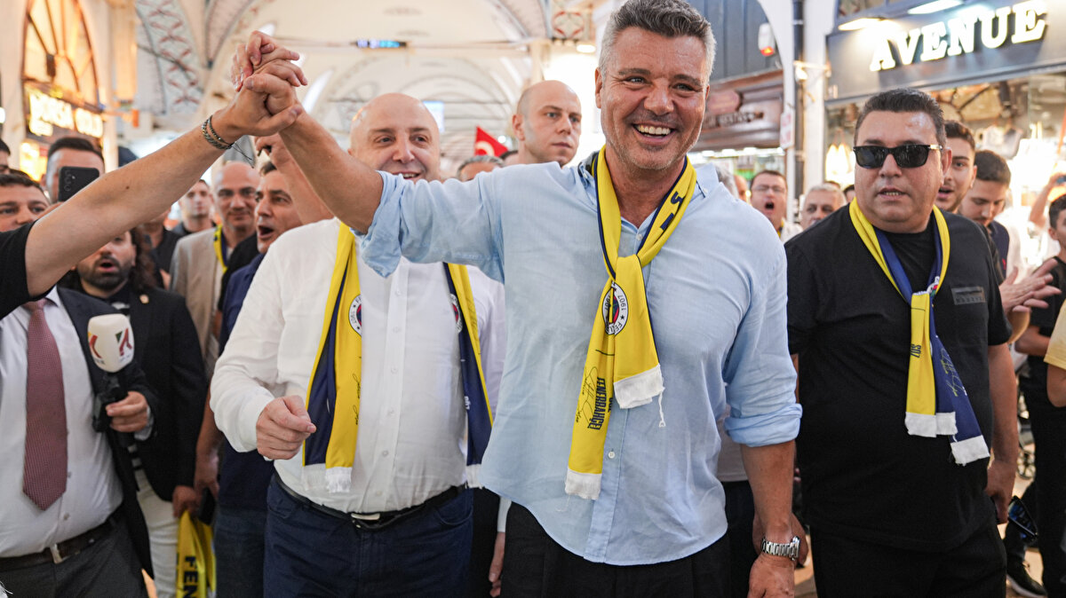 Fenerbahçe ve Yardımseverlik Faaliyetleri<br>Fenerbahçe Spor Kulübü'nde yöneticilik de yapan Sadettin Saran, Başkan Aziz Yıldırım döneminde yönetimde yer aldı. 2013 yılında ise Fenerbahçe başkanlığına adaylığını duyurmuştur.