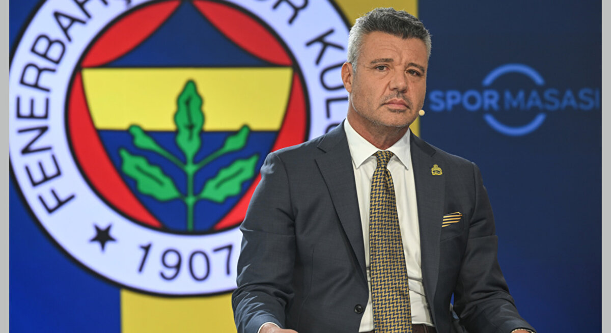 "Yarın bu kulübün başkanı kim olursa olsun, Fenerbahçe ne masada ne sahada asla yalnız kalmayacak"<br>Mevcut yönetime eleştirilerde bulunan Sadettin Saran, "Teknik direktörleri sürekli değiştirip, her sezon bambaşka ihtiyaçlar doğrultusunda transfer planları yapıp son gün alelacele transferlere yöneldiniz, 7 yılda 11 hoca değiştirdiniz. 100’ün üzerinde transfer yaptınız. 3 Temmuz’u bahane etmeyeceğiz dediniz. Ama her fırsatta camiayı ayrıştırmak için bunu yaptınız. 2 Nisan’da tam burada 20 bini aşkın kongre üyesinin kararını hiçe sayarak tersine karar verdiniz. Ortak akıl dediniz ama siz fikir ileten, Fenerbahçe için kafa yoran, öneri sunan kimseyi dinlemediniz. Camiaya hesap vereceğim dediniz ama kendinizden korktunuz. Şampiyonluğa yürüyen takıma hocasına, futbolcusuna şampiyon olamazsınız diye inandırdınız.