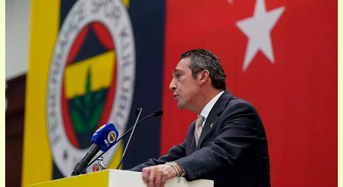 Unutmayın ki hepimiz aynı gemideyiz. Sadettin Bey’i, Aziz Bey’i destekleyenler de hepimizin arzusu Fenerbahçe’nin menfaatleri, Fenerbahçe’nin hep iyi olması, hep sağlıklı olması. Ancak zorlu bir yolda beraber yürüdük, fırtınalar yaşadık, büyük mücadeleler verdik. 21. yüzyıl Fenerbahçemizin yüzüne arzuladığımız şekilde gülmedi. Ne kadar rayından çıkarsa çıksın Fenerbahçe için verdiğimiz mücadeleden asla vazgeçmedik, korkmadık, çekinmedik. O ne der, bu ne der diye hareket etmedik. Ne olursa olsun bu kirli futbol dünyasında kulübümüzü tertemiz, dimdik ayakta tutmanın gururunu yaşadık. Fenerbahçemizin demin de ifade ettiğim gibi borsa, bahis işiyle bağlantılı sponsorlarla anılmasına izin vermedik. Günü kurtarma çabasında olmadık. Yarınları kazanacağımızı düşündük" ifadelerini kullandı.