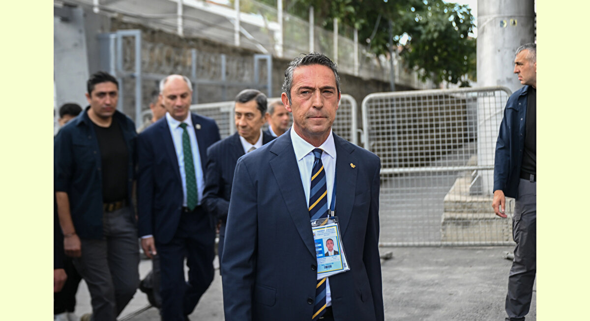 Bir taraftar olarak benim de Fenerbahçe Başkanı’ndan tek arzum tüm zorlukların üstesinden gelip bu takımı şampiyon yapmasıdır. Şimdi Fenerbahçe Başkanı olarak buraya kadar gelen siz kongre üyelerimize, dünyanın dört bir köşesine dağılmış Fenerbahçelilere sesleniyorum. 