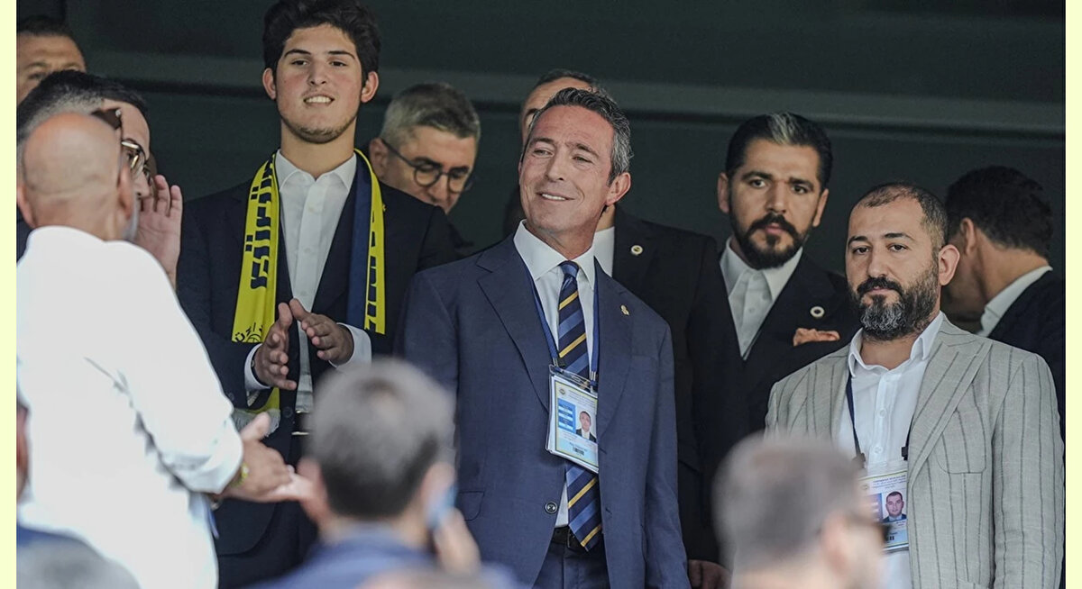 Biz bu sene şampiyon olacağız. Verdiğimiz tüm mücadeleler o şampiyonluğu çok daha anlamlı kılacak. O gün geldiğinde Fenerbahçe sadece şampiyon olmayacak, bir destanın adı olacak. Mayıs ayı geldiğinde şampiyon olamazsak şartların gerektiğini de yerine getireceğimizi bilmenizi isterim. Kimse merak etmesin Türk futbolunda her türlü adil rekabete engel koyanlara mücadelemiz sonuna kadar devam edecektir. Bizim yapıya karşı kat ettiğimiz mesafeyi kimse kat etmemiştir. Fenerbahçe Başkanı olmak ağır bir sorumluluktur. Bu sorumluluk kişisel hesapların ve polemiklerin yeri değildir. Bu sorumluluk milyonların onurunu taşımak demektir. Bizlerin, Fenerbahçe’nin geleceğini belirsizliğe sokma hakkı yoktur. Biz bu günlere gelirken Fenerbahçemizi hiç karanlık yollara sokmadık. Başını derde sokacak hiçbir adım atmadık. Fenerbahçe’yi yönetmenin sorumluluğunu taşıyarak bugünlere geldik."