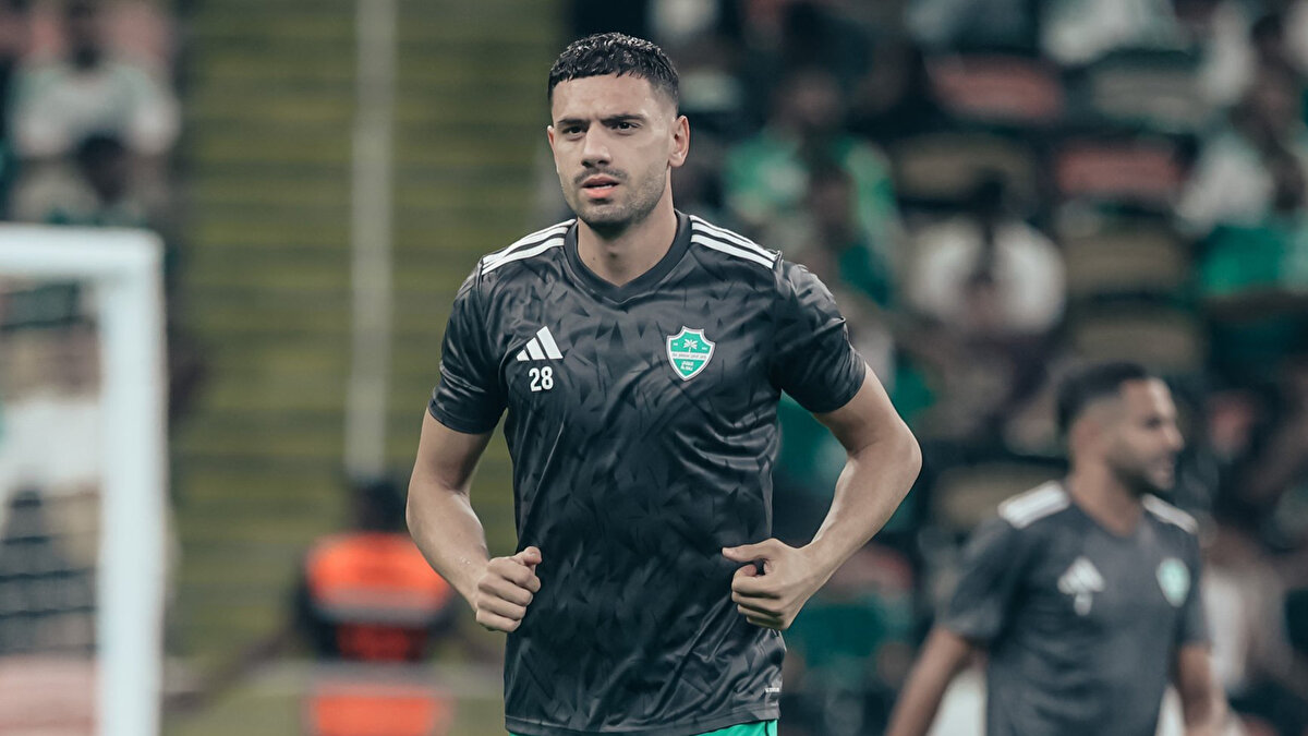 Al Ahli forması giyen milli futbolcumuz Merih Demiral karşılaşmada 90 dakika forma giydi. Al Hilal forması giyen Yusuf Akçiçek, oyuna 89. dakikada dahil oldu.