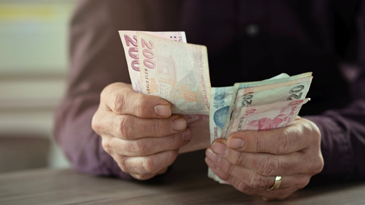 Halkbank<br><br>10 bin - 14 bin 999 TL'ye kadar: 8.000 TL<br>15 bin - 19 bin 999 TL'ye: 10:000 TL<br>20 bin ve üzerine: 12.000 TL