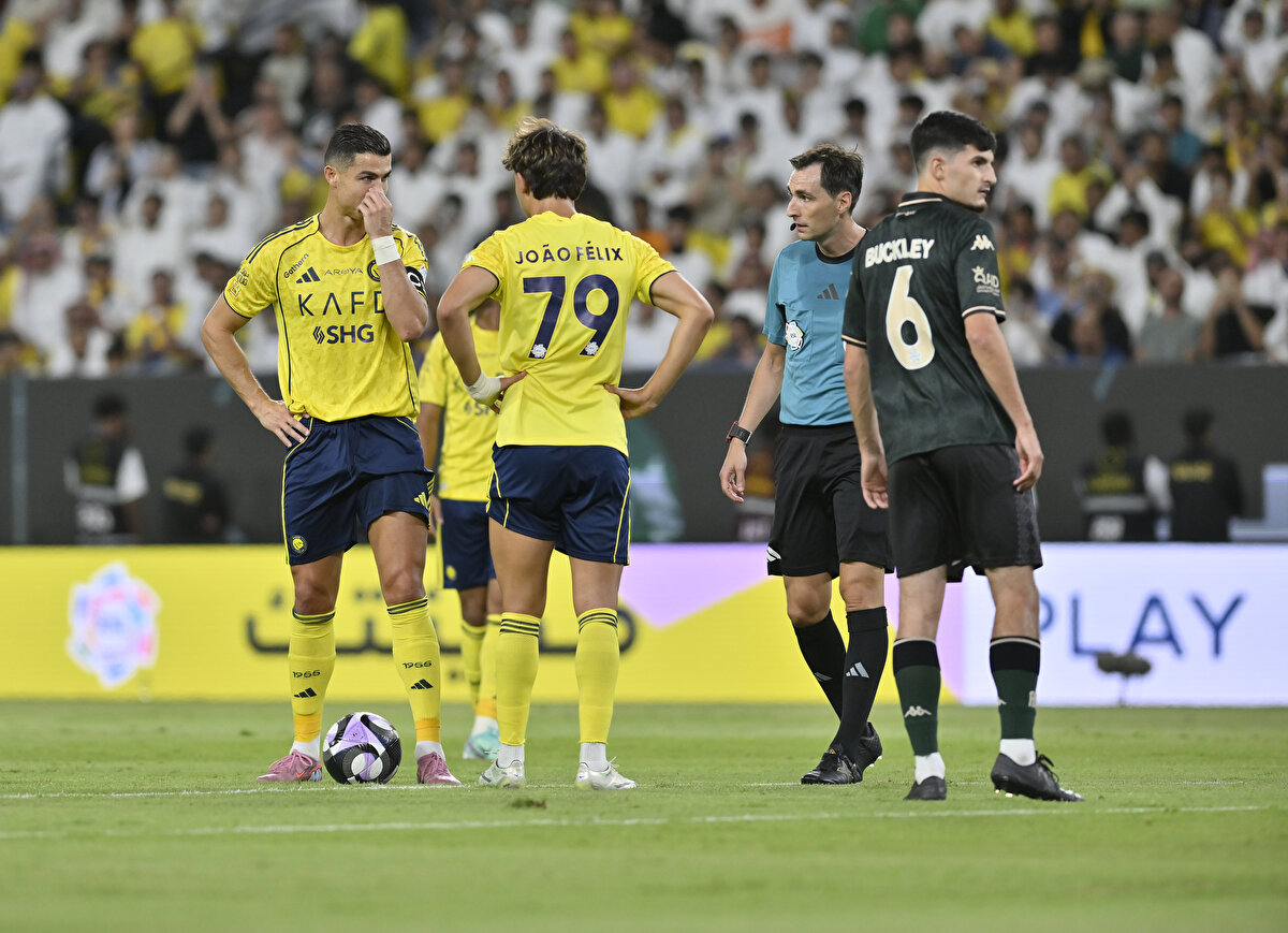Maçta daha etkili taraf olan yıldızlar topluluğu Al Nassr, rakibini 5-1 mağlup etmeyi başardı. 