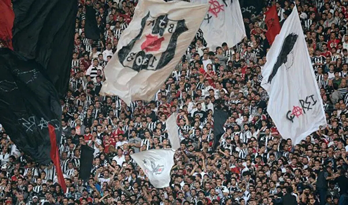 2-) Beşiktaş – Çarşı